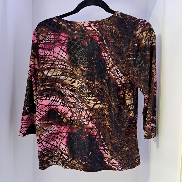 Peter Nygard | Womans petite colorful mid sleeved top - Picture 4 of 9
